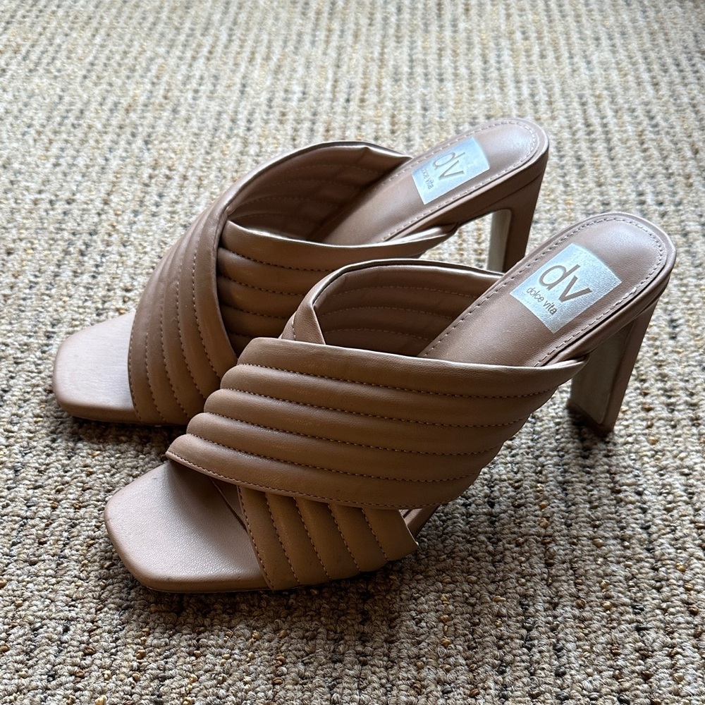 DV by Dolce Vita Women's Brown Quilted Mules